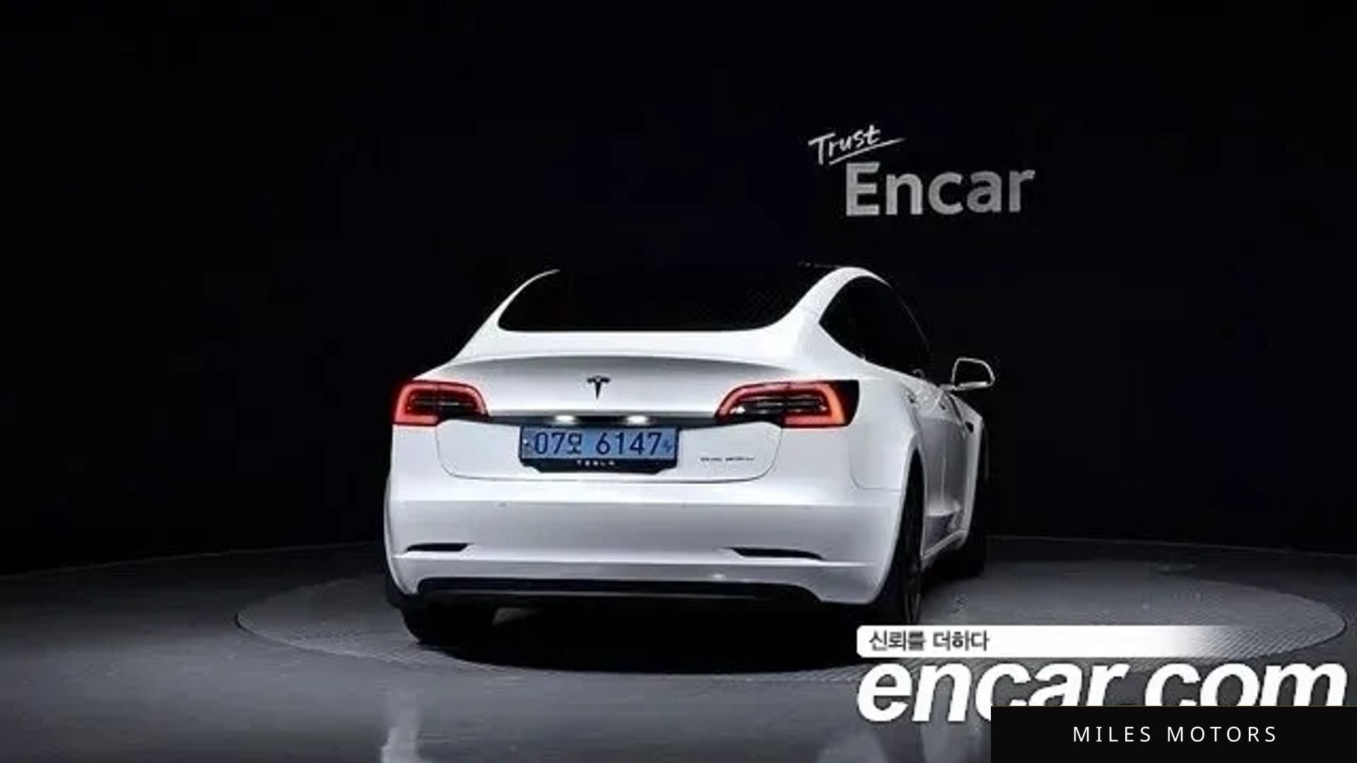 Tesla Model 3 2020 — миниатюра 4