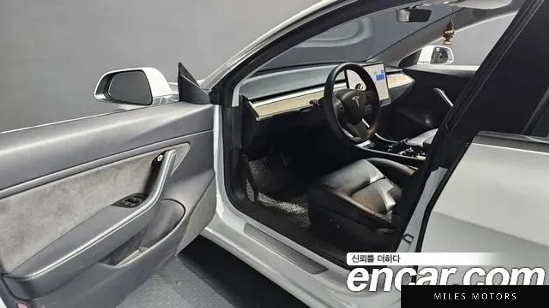 Tesla Model 3 2020 — миниатюра 11