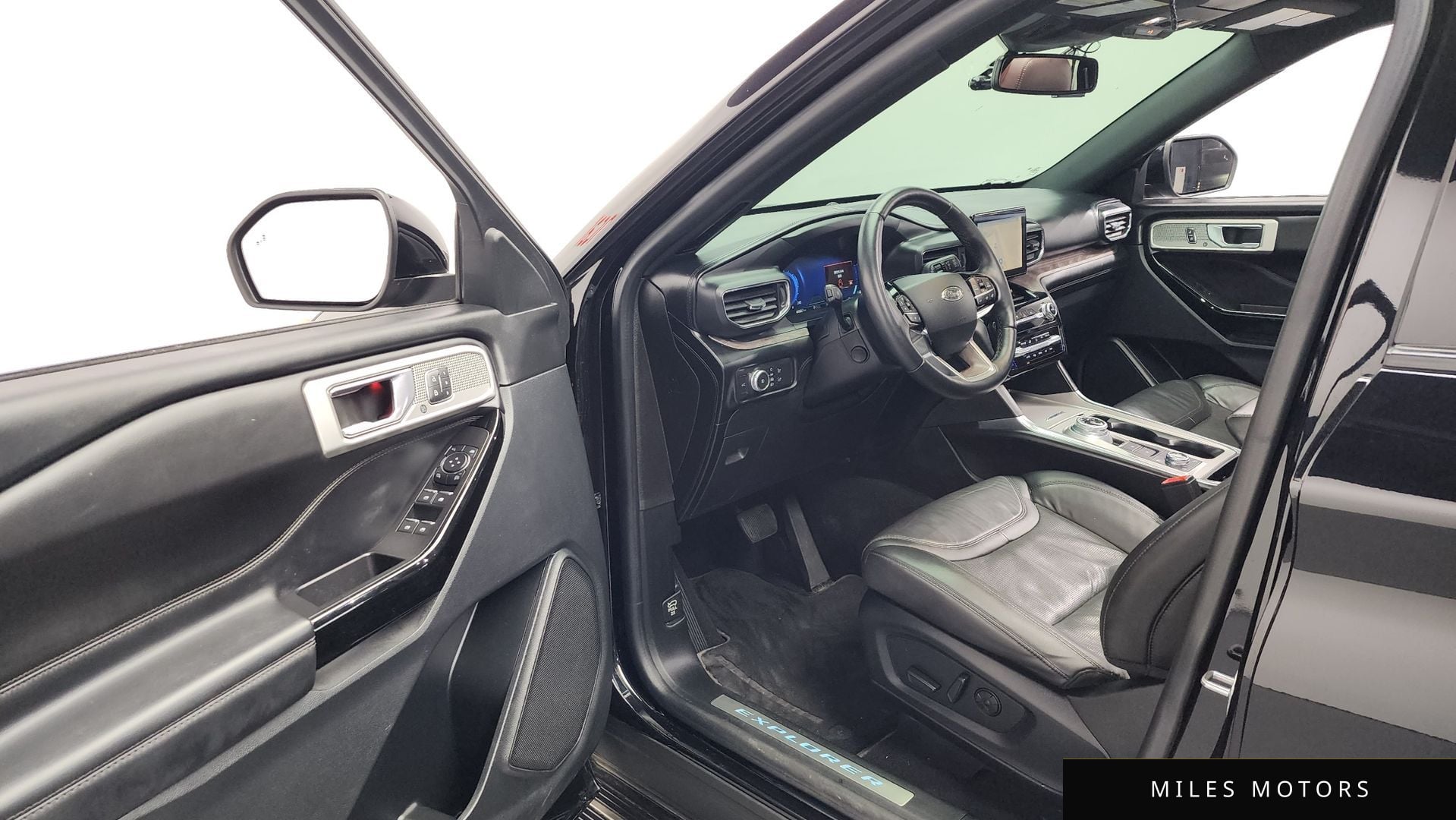 Ford Explorer 2022 — миниатюра 10