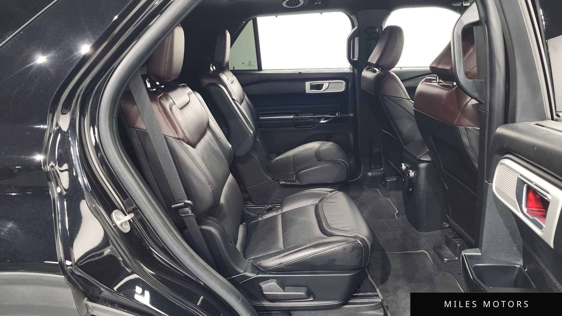 Ford Explorer 2022 — миниатюра 12