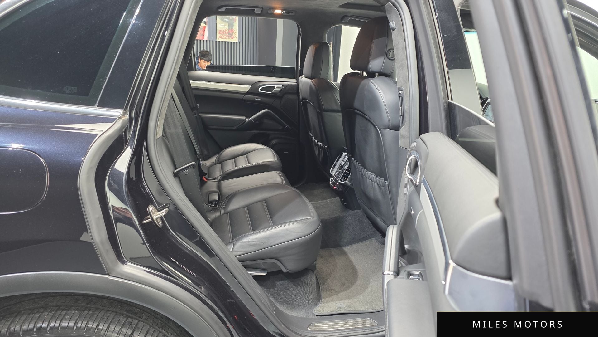 Porsche Cayenne 2011 — миниатюра 12