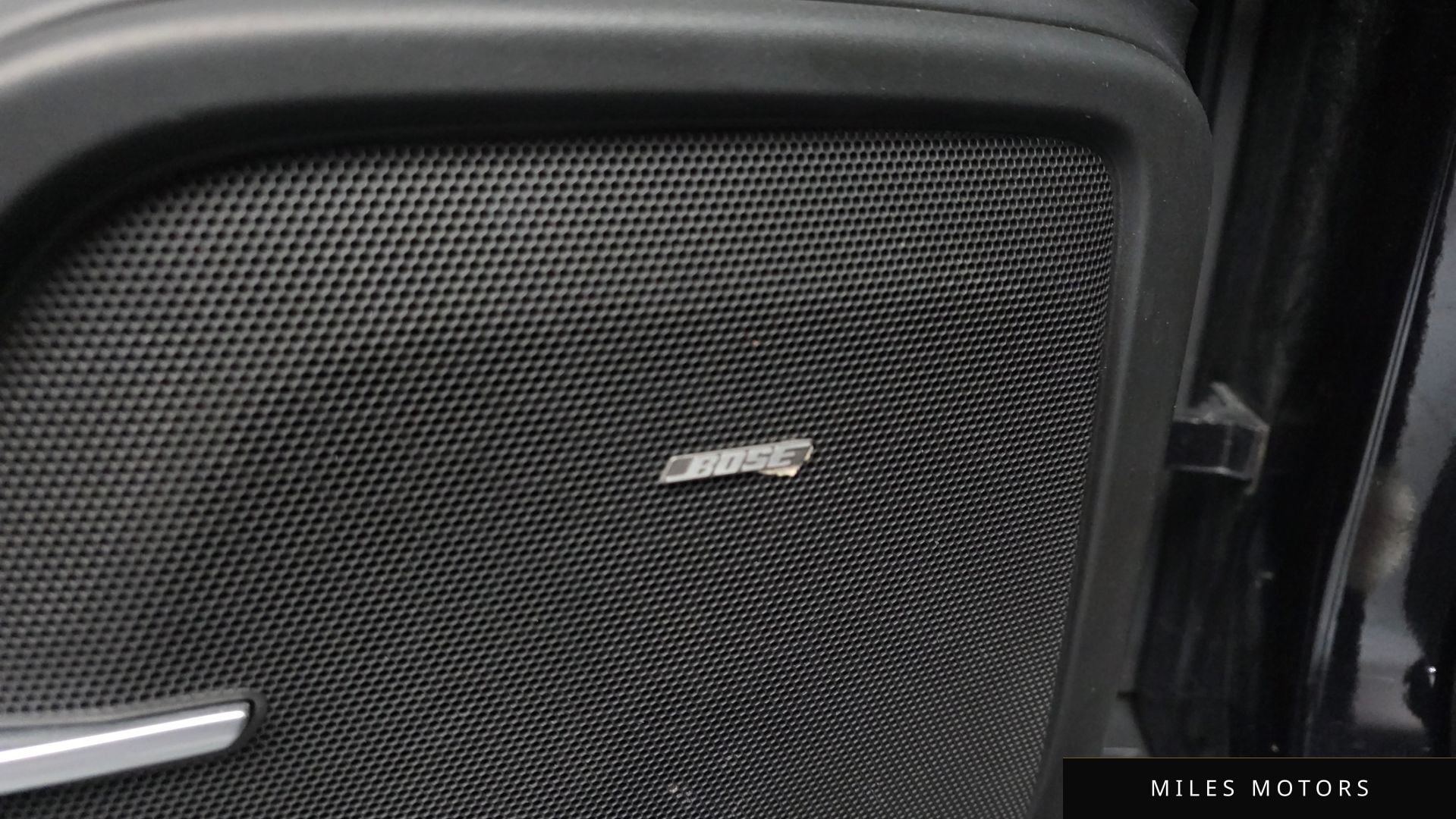 Porsche Cayenne 2011 — миниатюра 16