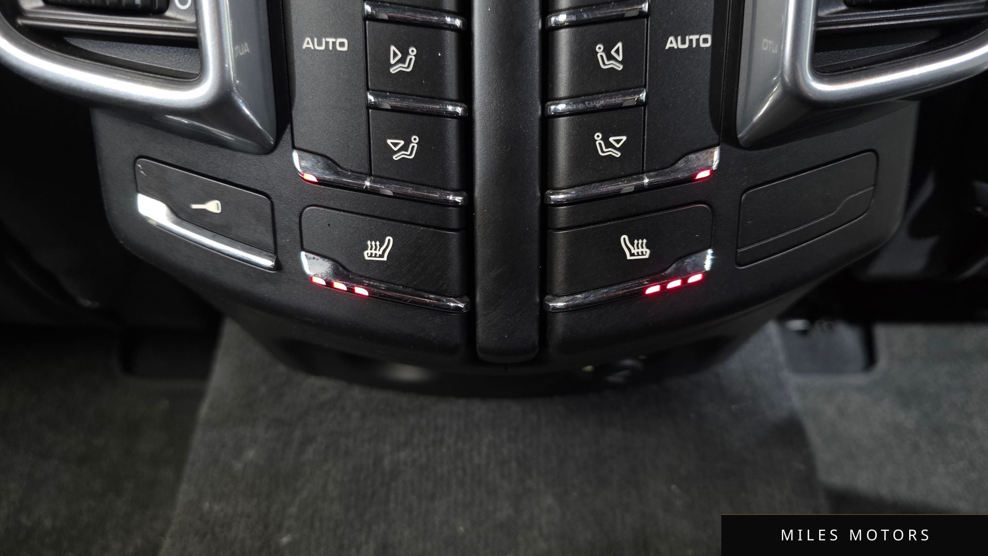 Porsche Cayenne 2011 — миниатюра 18
