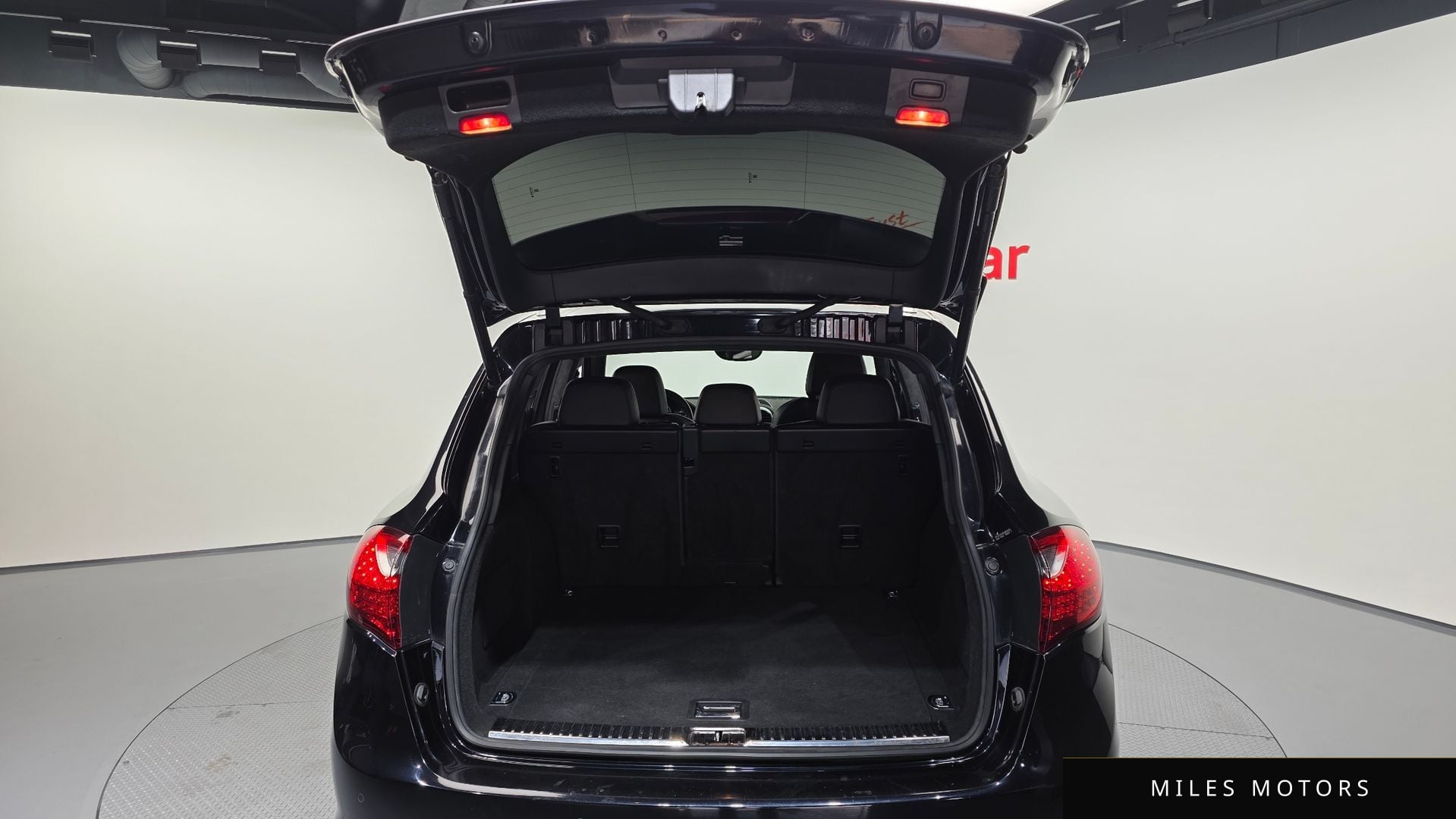 Porsche Cayenne 2011 — миниатюра 20