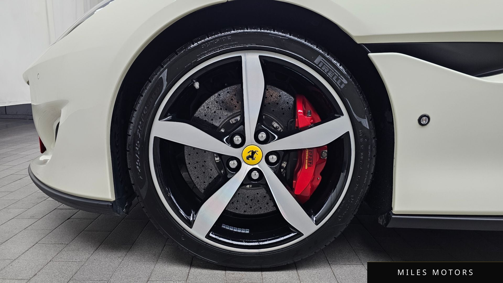 Ferrari 포르토피노 2019 — миниатюра 5