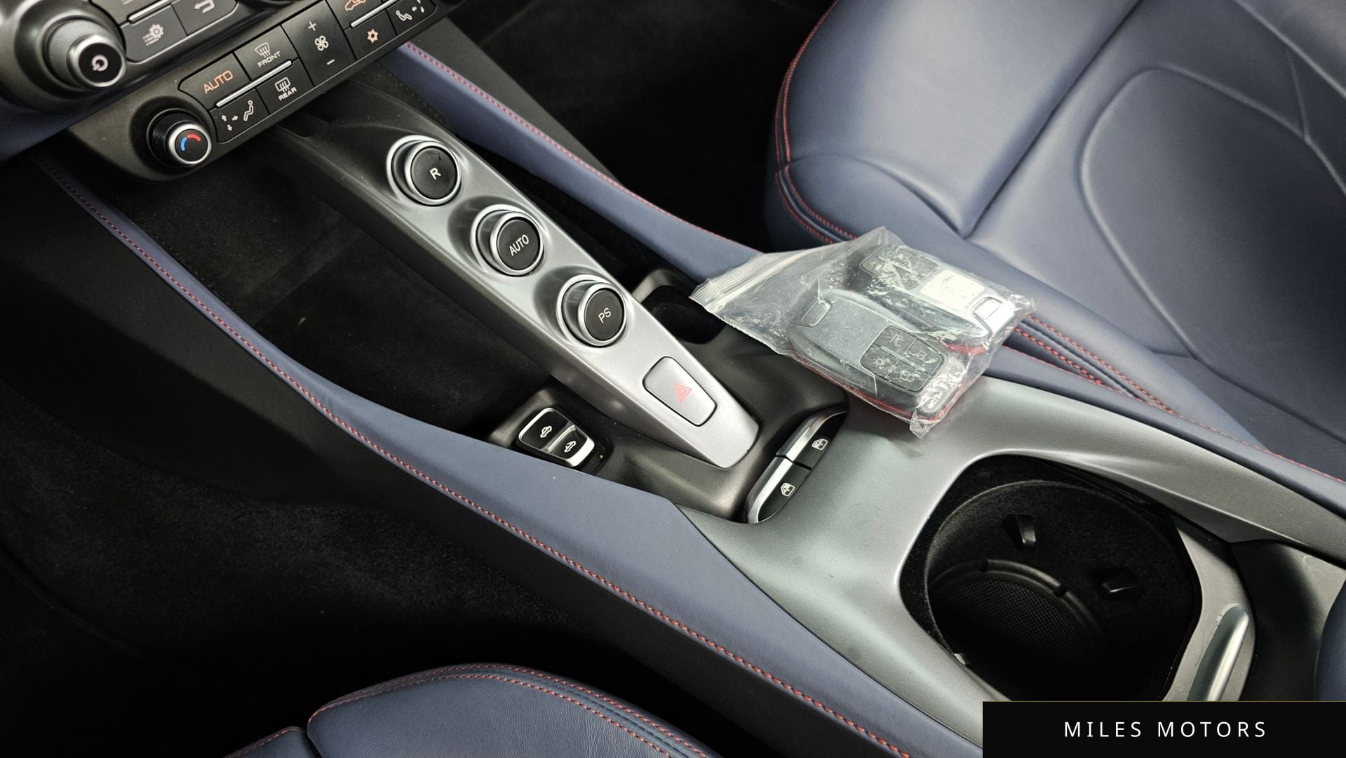 Ferrari 포르토피노 2019 — миниатюра 9