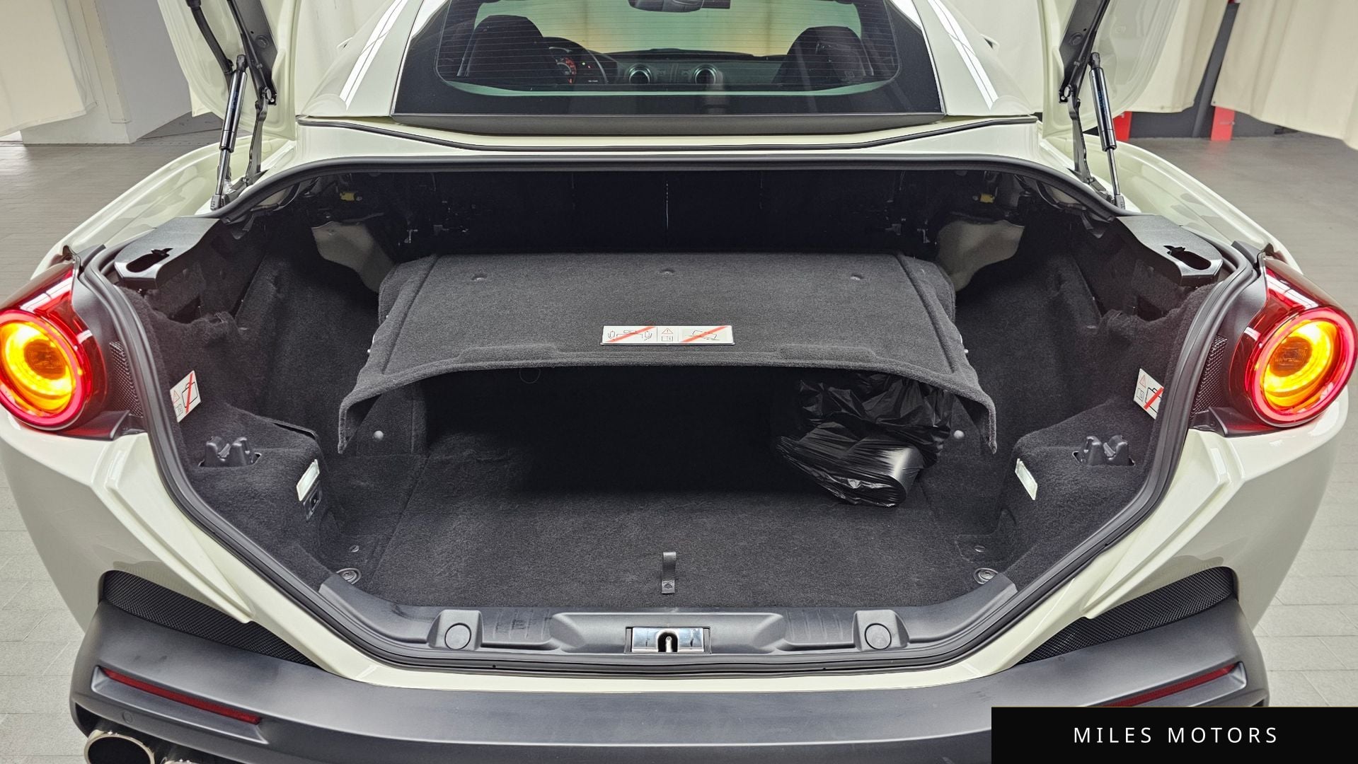 Ferrari 포르토피노 2019 — миниатюра 20