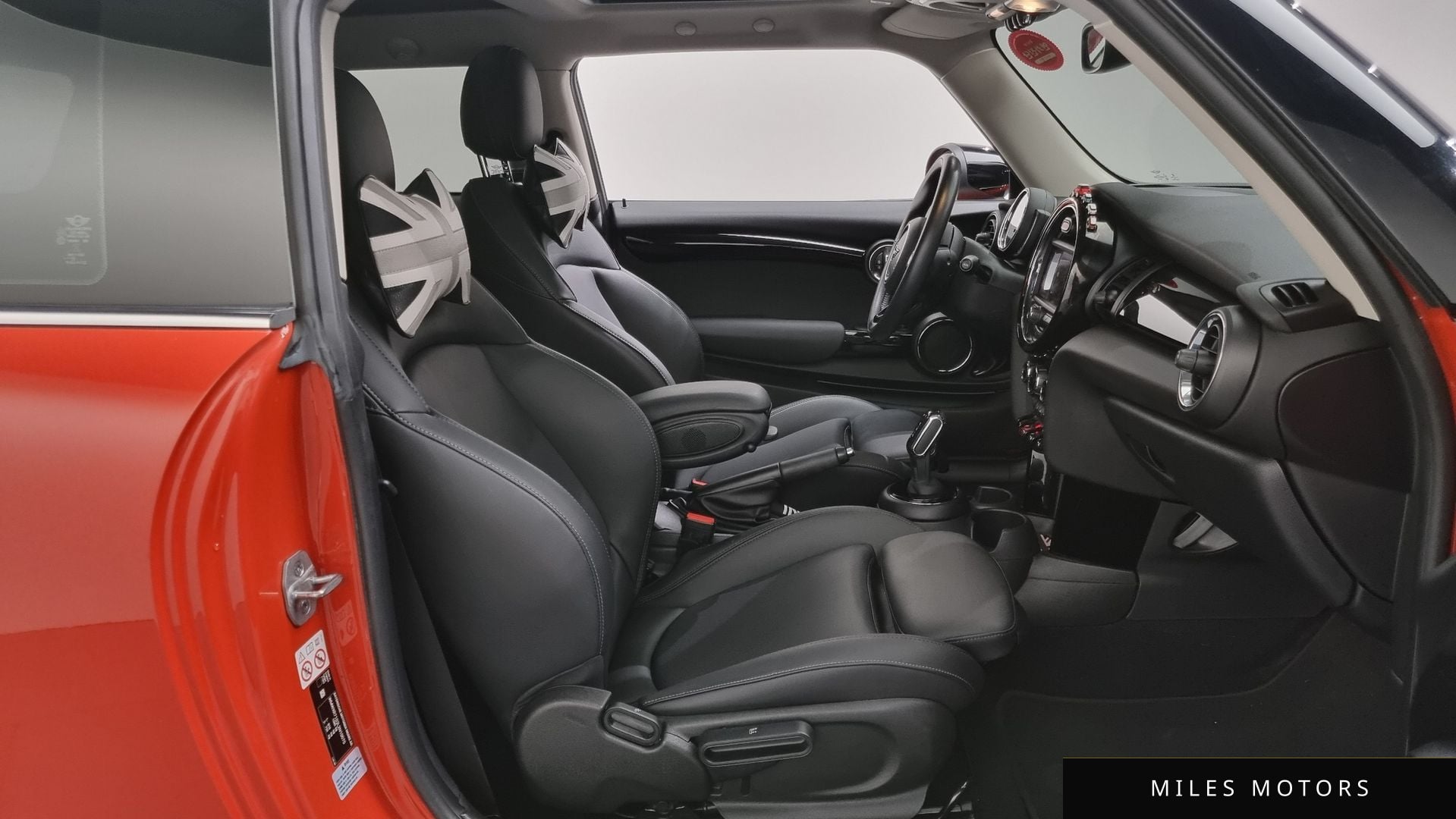MINI Cooper 2020 — миниатюра 11