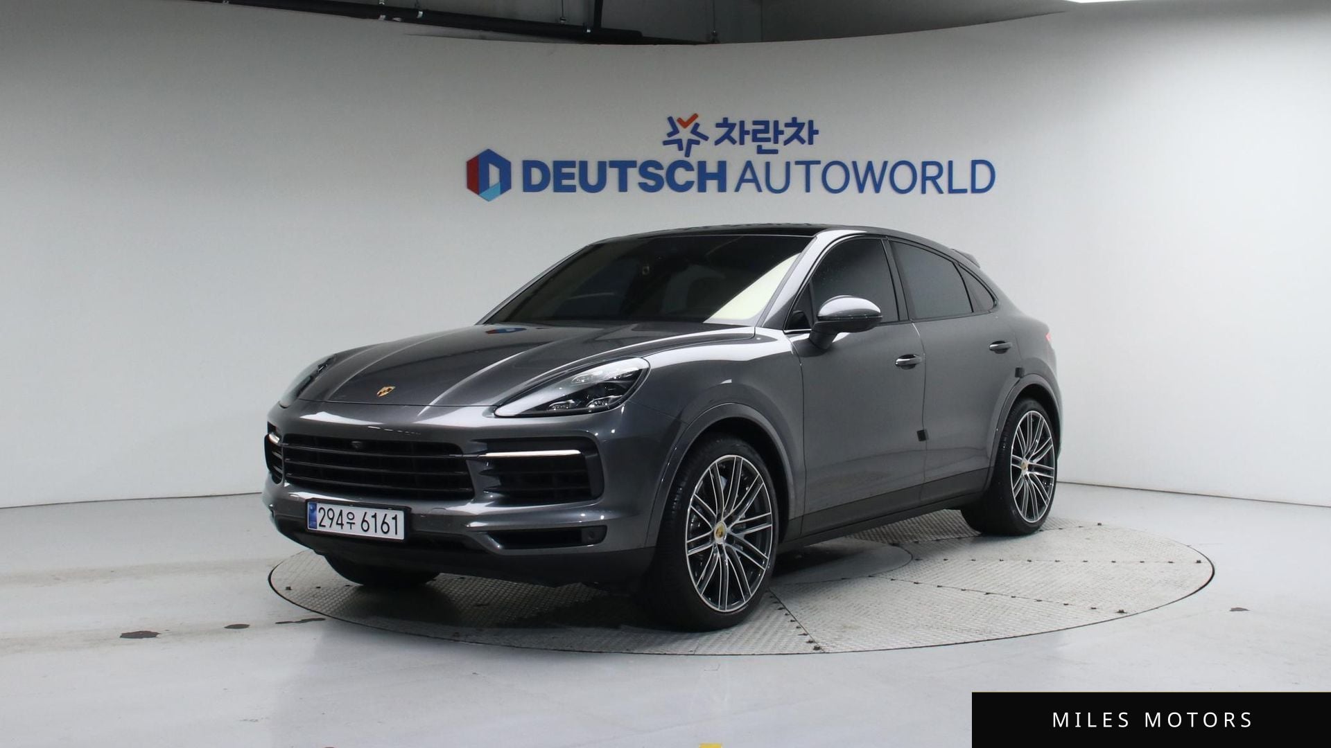 Porsche Cayenne 2021 — фото 1 из 12