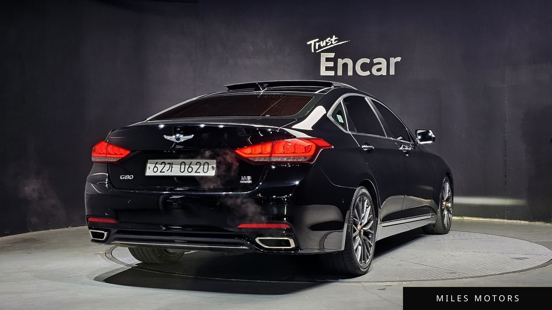 Hyundai Genesis 2016 — миниатюра 2