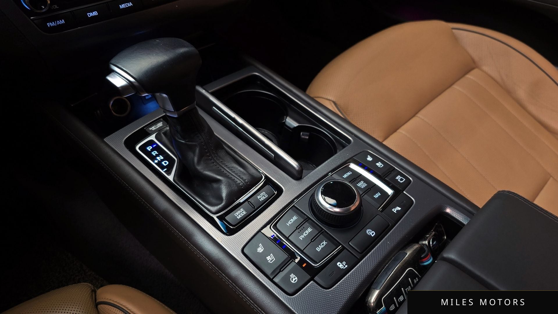 Hyundai Genesis 2016 — миниатюра 9