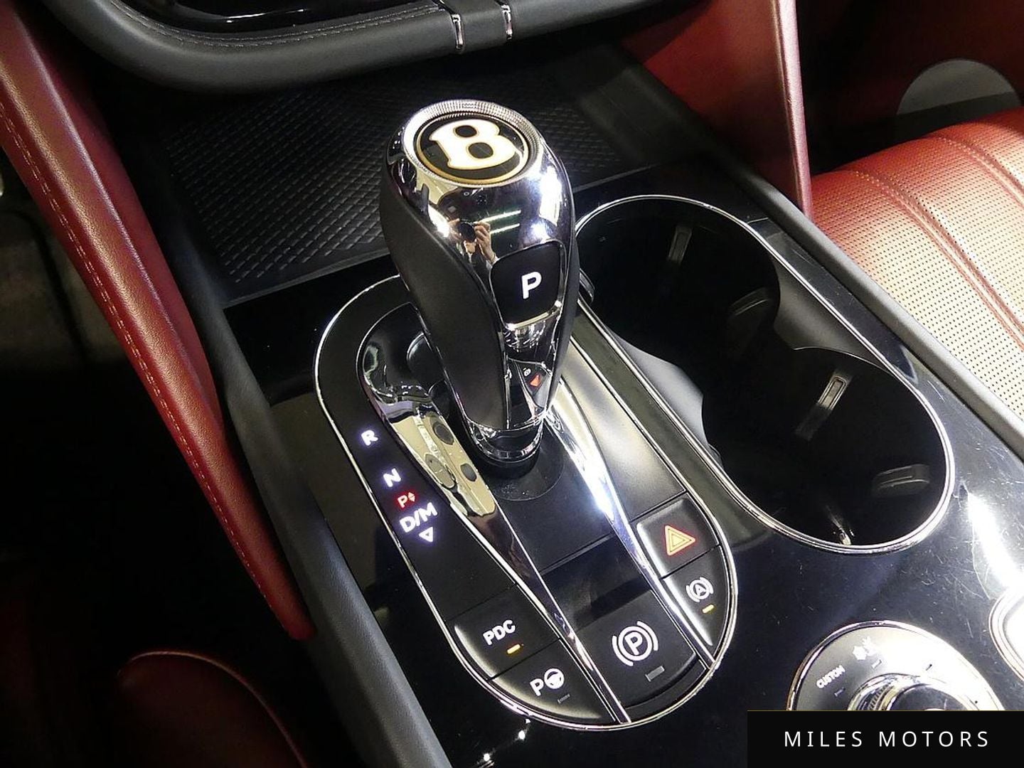 Bentley Bentayga 2020 — миниатюра 9