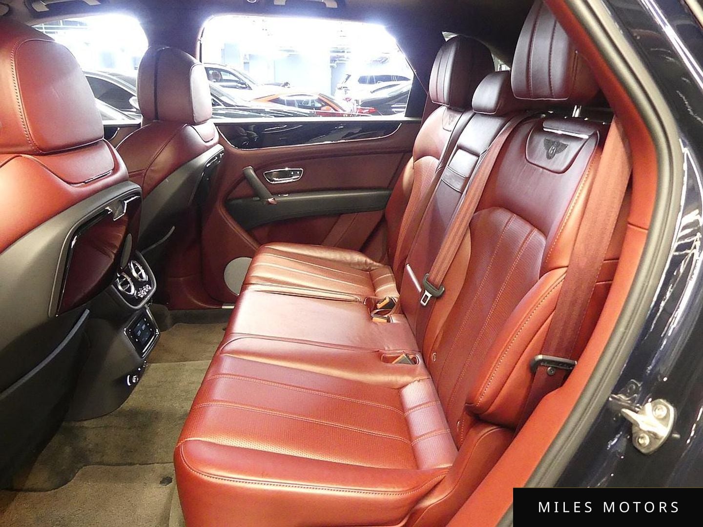 Bentley Bentayga 2020 — миниатюра 20
