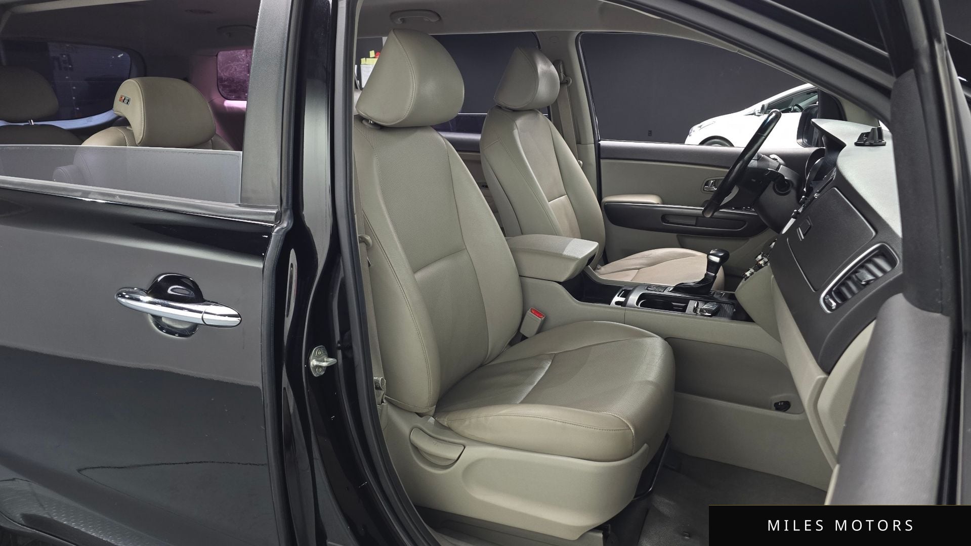 Kia Canival 2018 — миниатюра 10