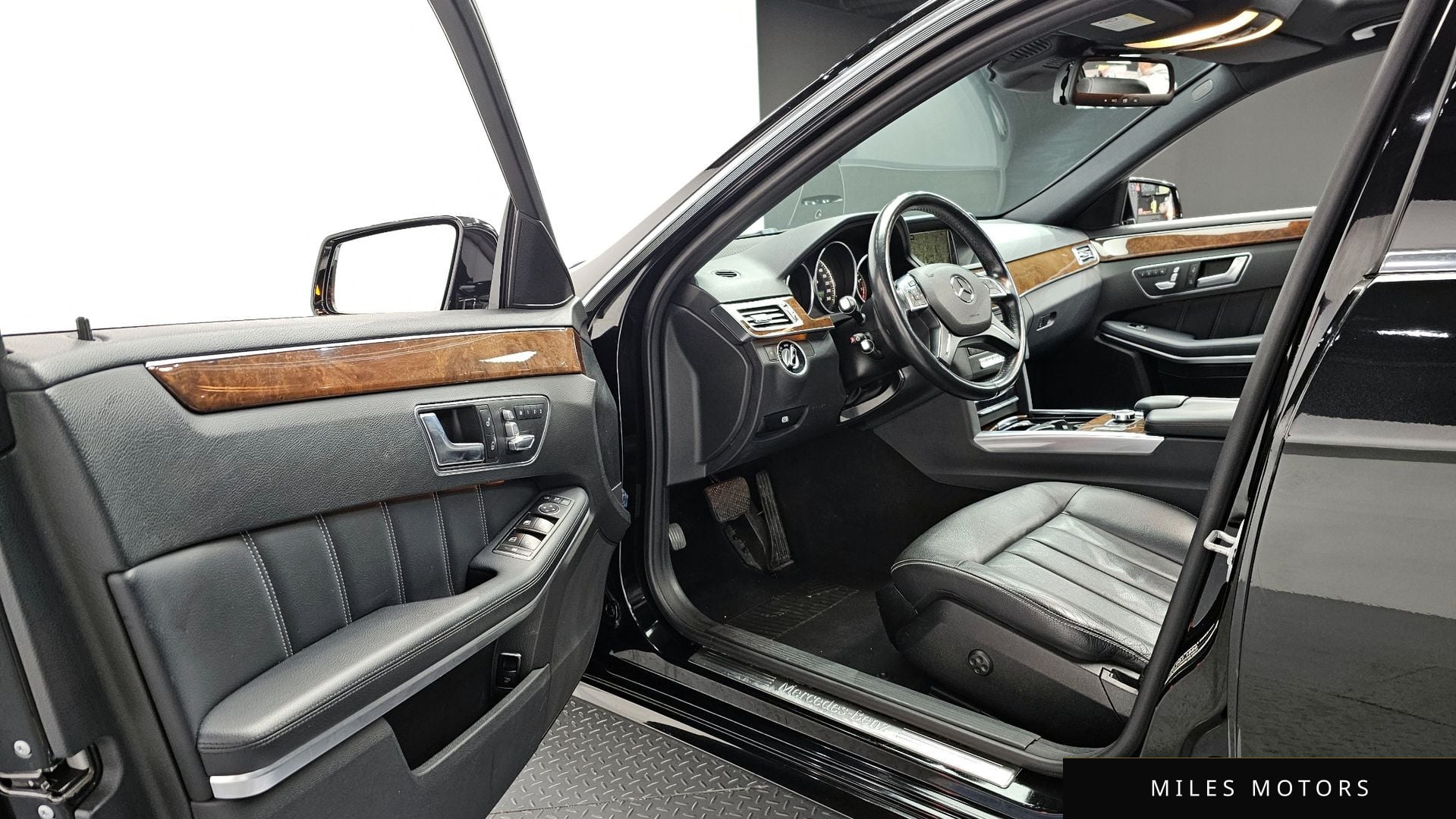 Mercedes-Benz E-Class W212 2016 — миниатюра 11