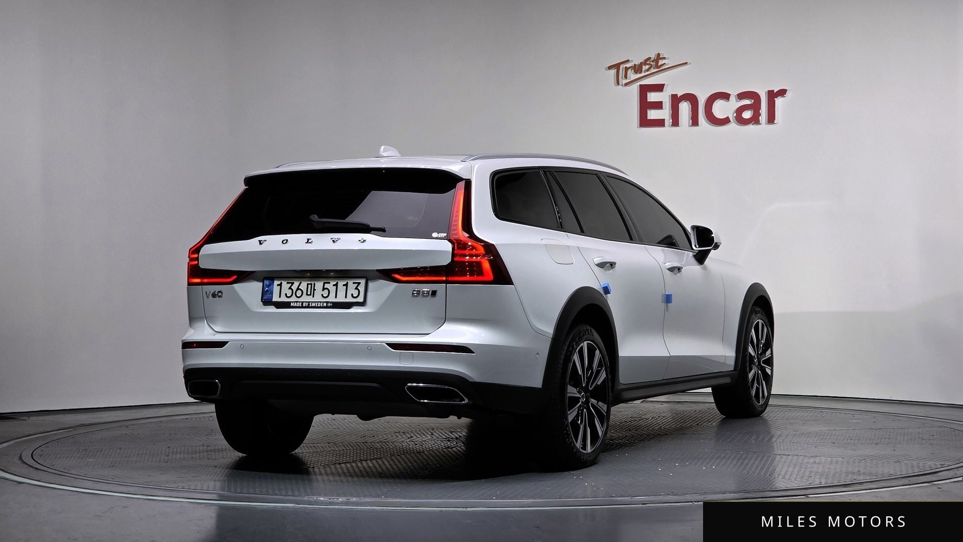 Volvo V60 2022 — миниатюра 2