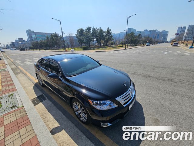 Лексус LS600hL 2011 — миниатюра 8