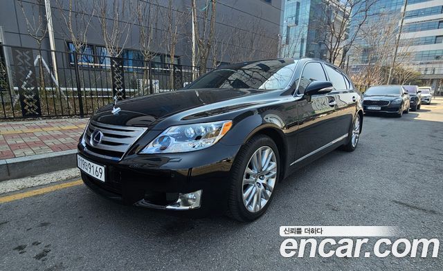 Лексус LS600hL 2011 — миниатюра 26