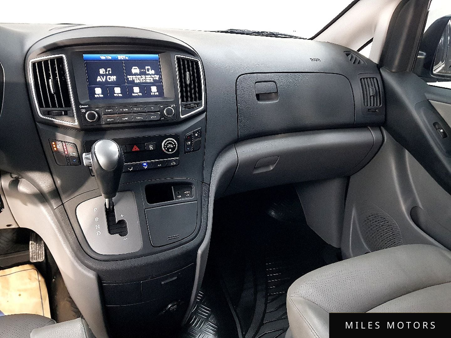 Hyundai Starex 2021 — миниатюра 9