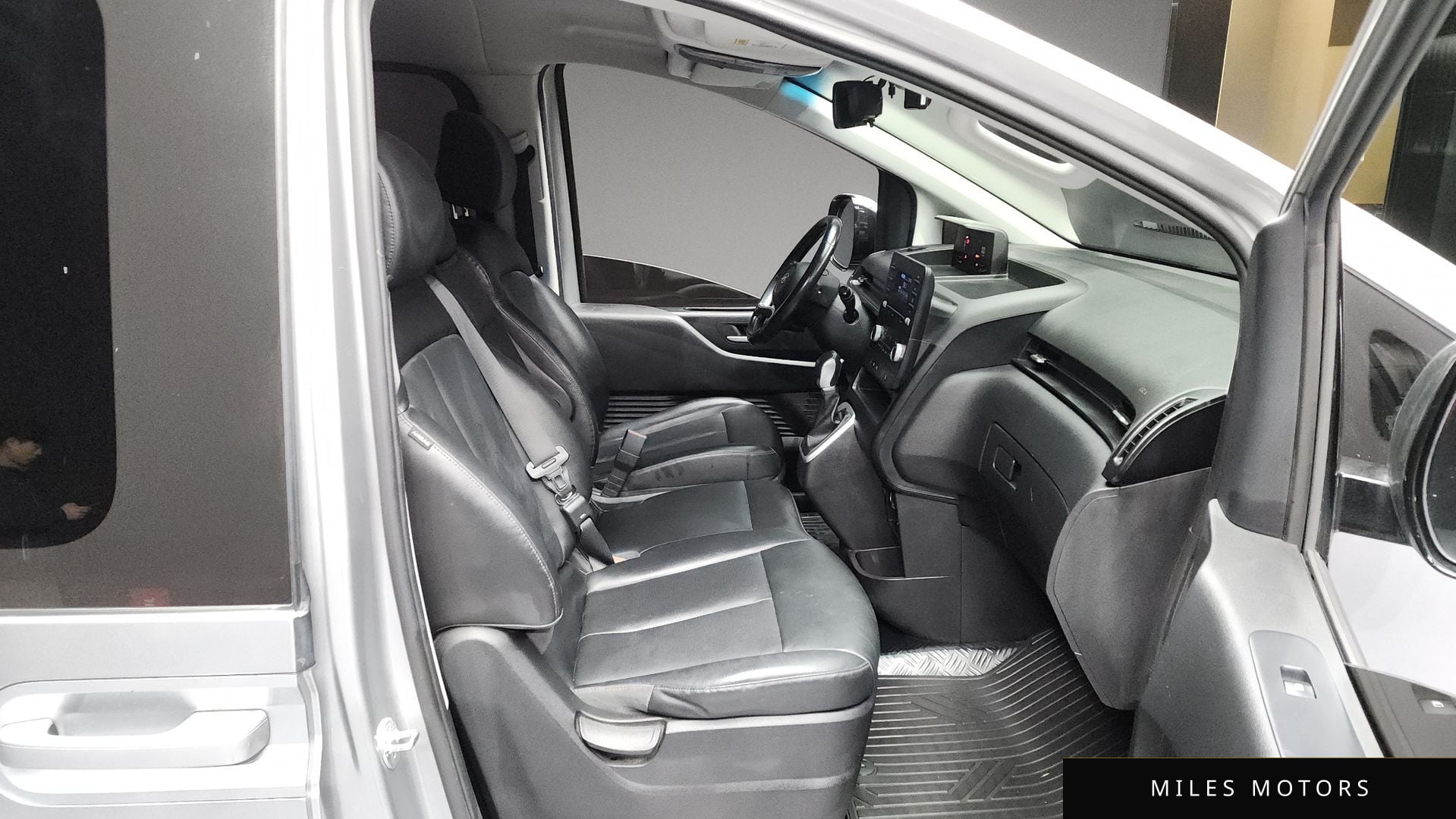 Hyundai Staria 2022 — миниатюра 11