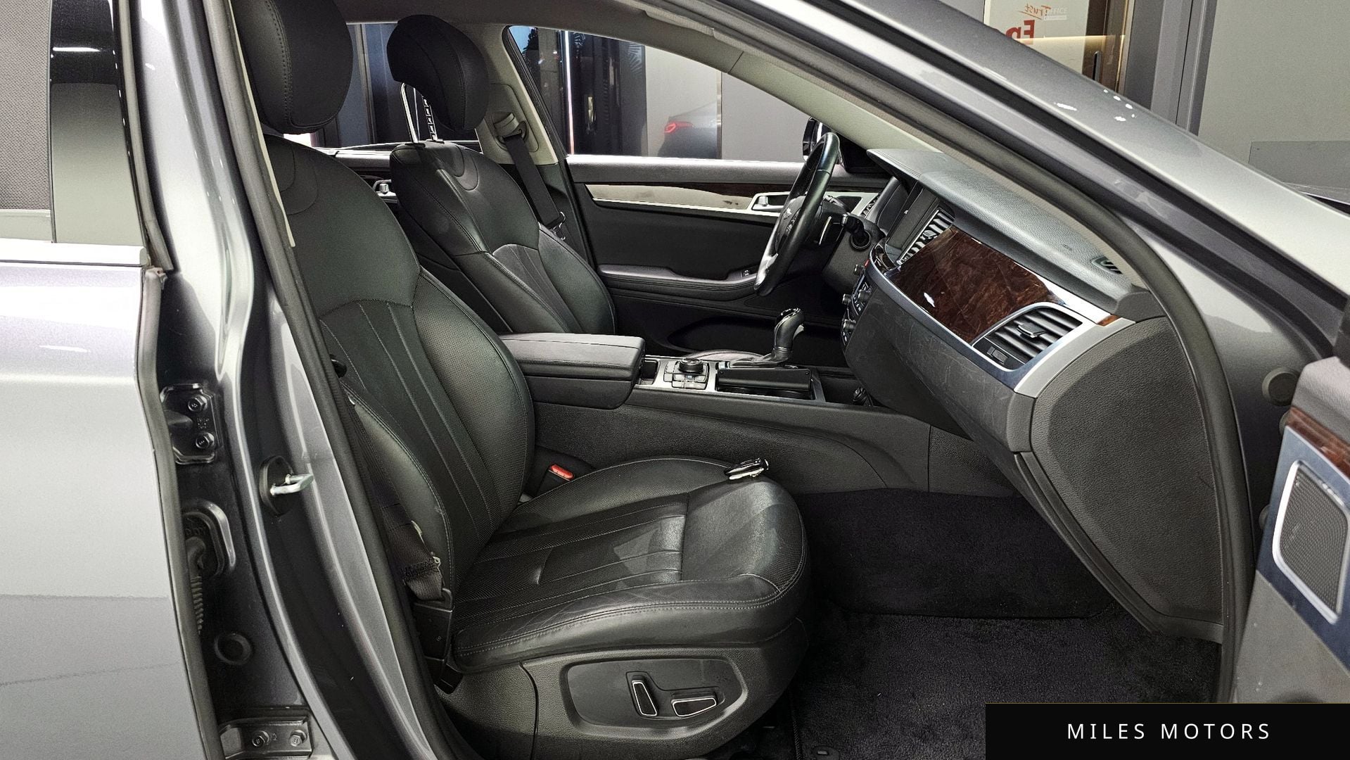 Hyundai Genesis 2015 — миниатюра 10