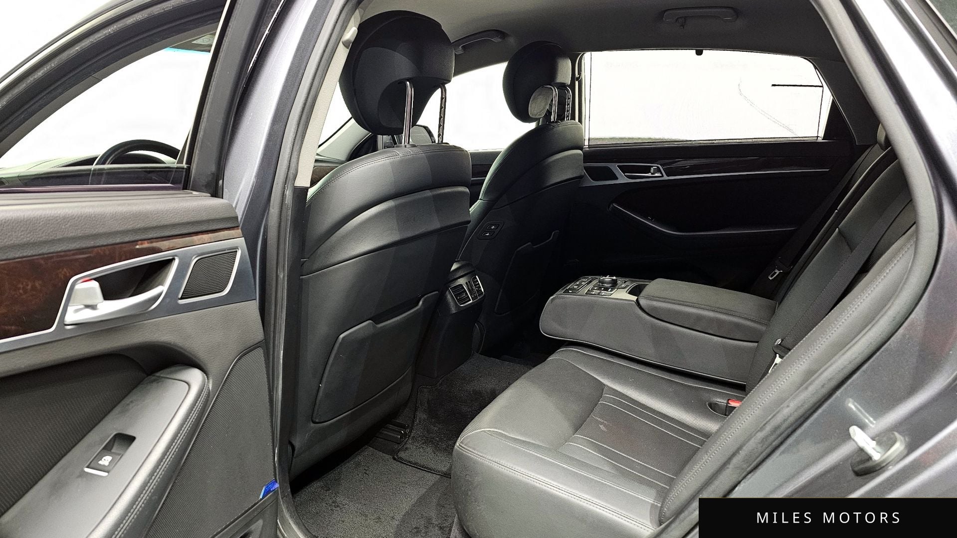 Hyundai Genesis 2015 — миниатюра 12