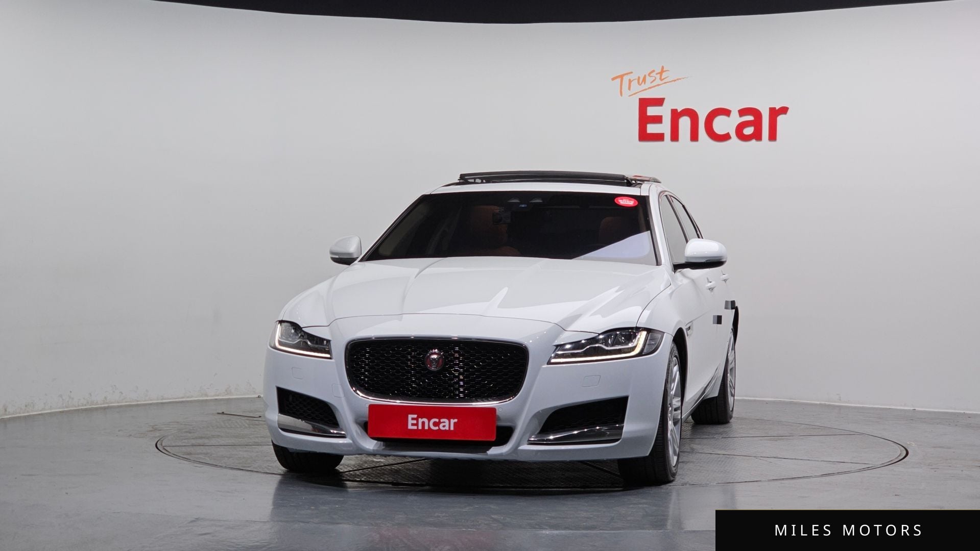 Jaguar XF (X260) 2017 — миниатюра 3