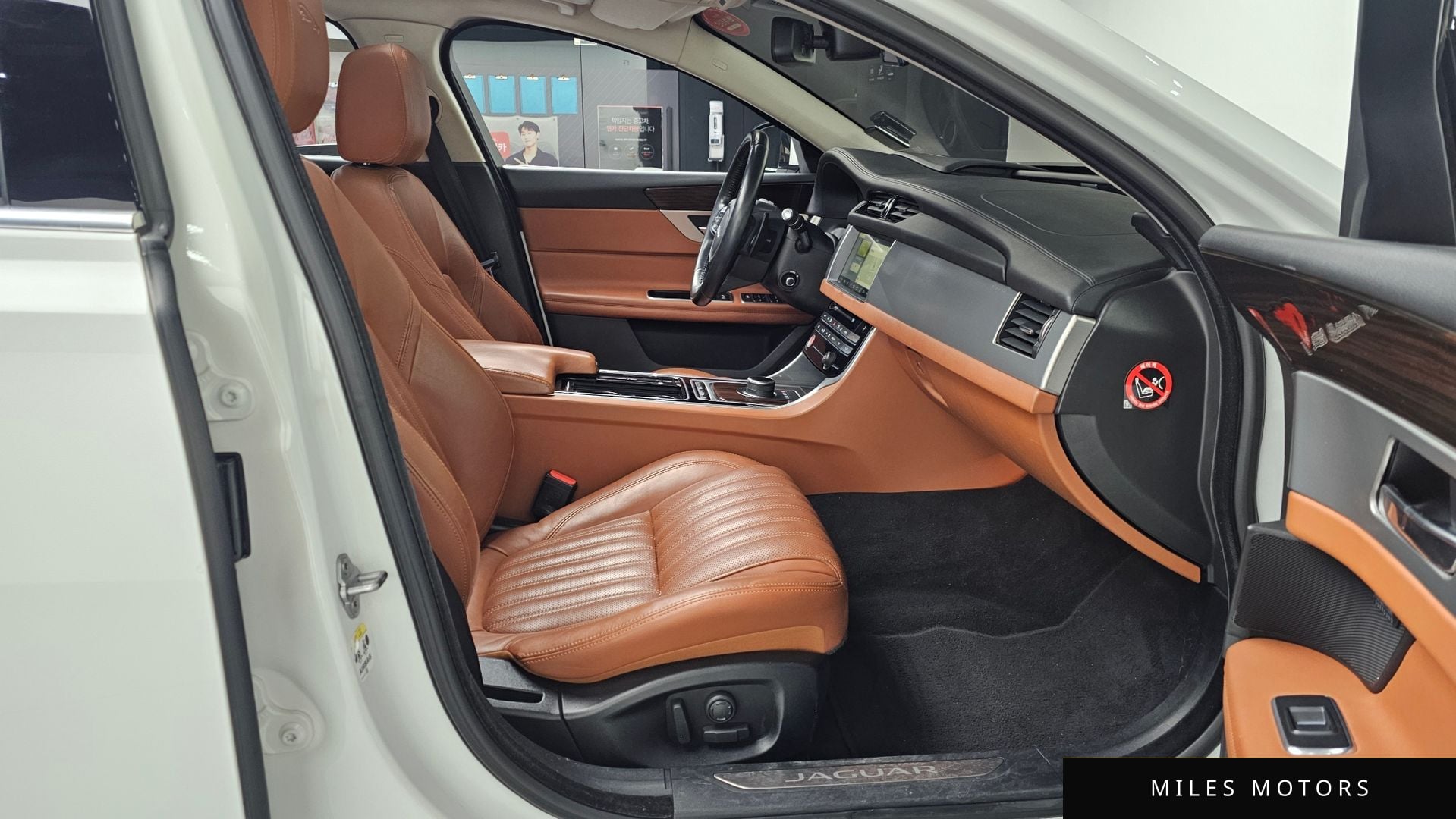 Jaguar XF (X260) 2017 — миниатюра 11