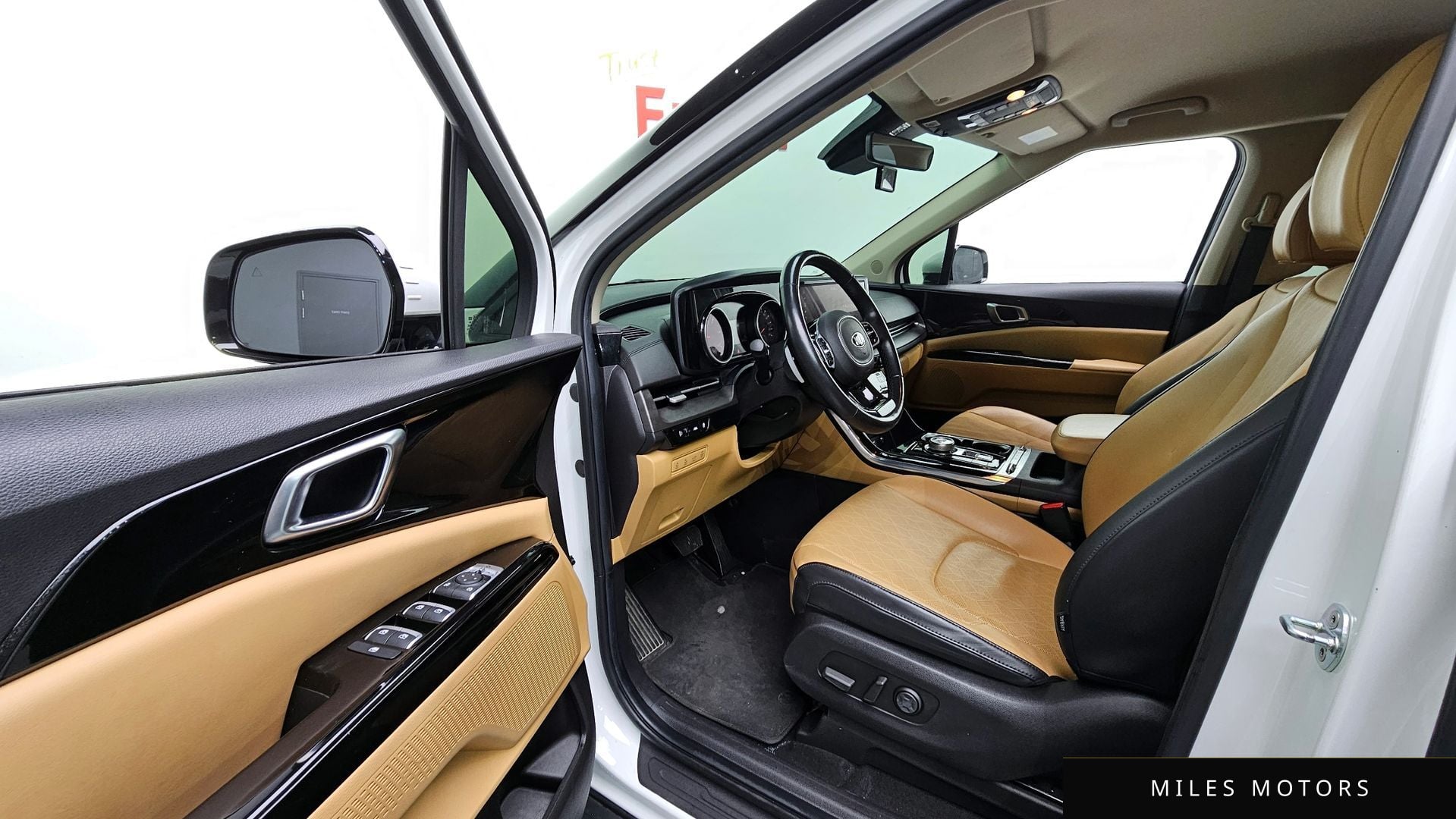 Kia Carnival 2021 — миниатюра 10