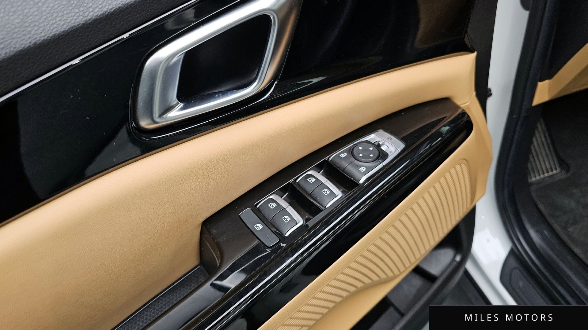 Kia Carnival 2021 — миниатюра 12