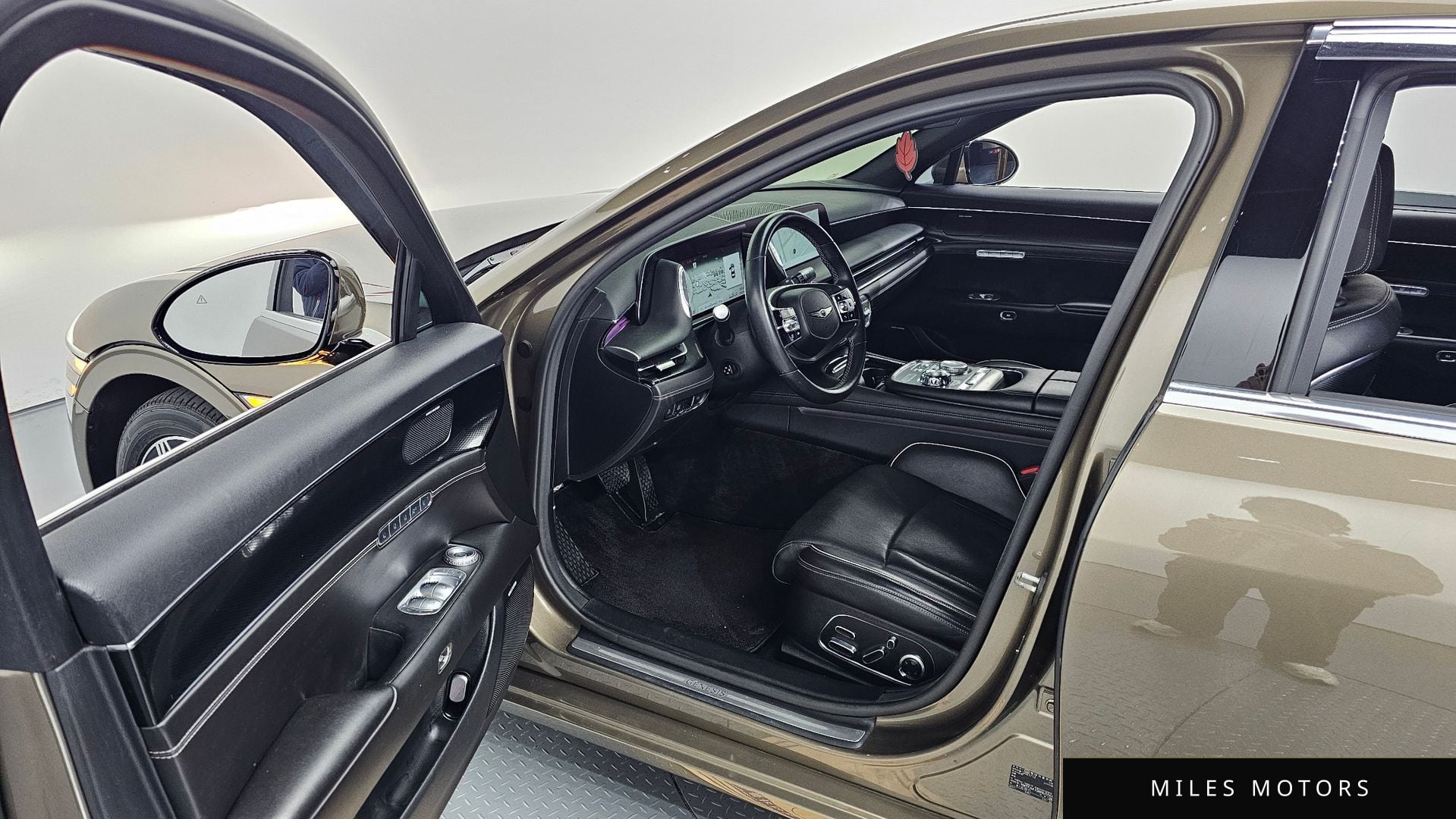 Genesis G90 (RS4) 2022 — миниатюра 11