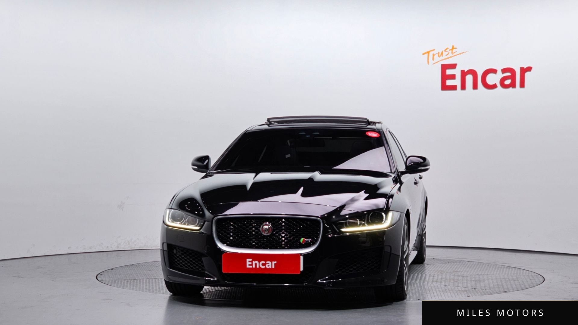 Jaguar XE 2016 — миниатюра 3