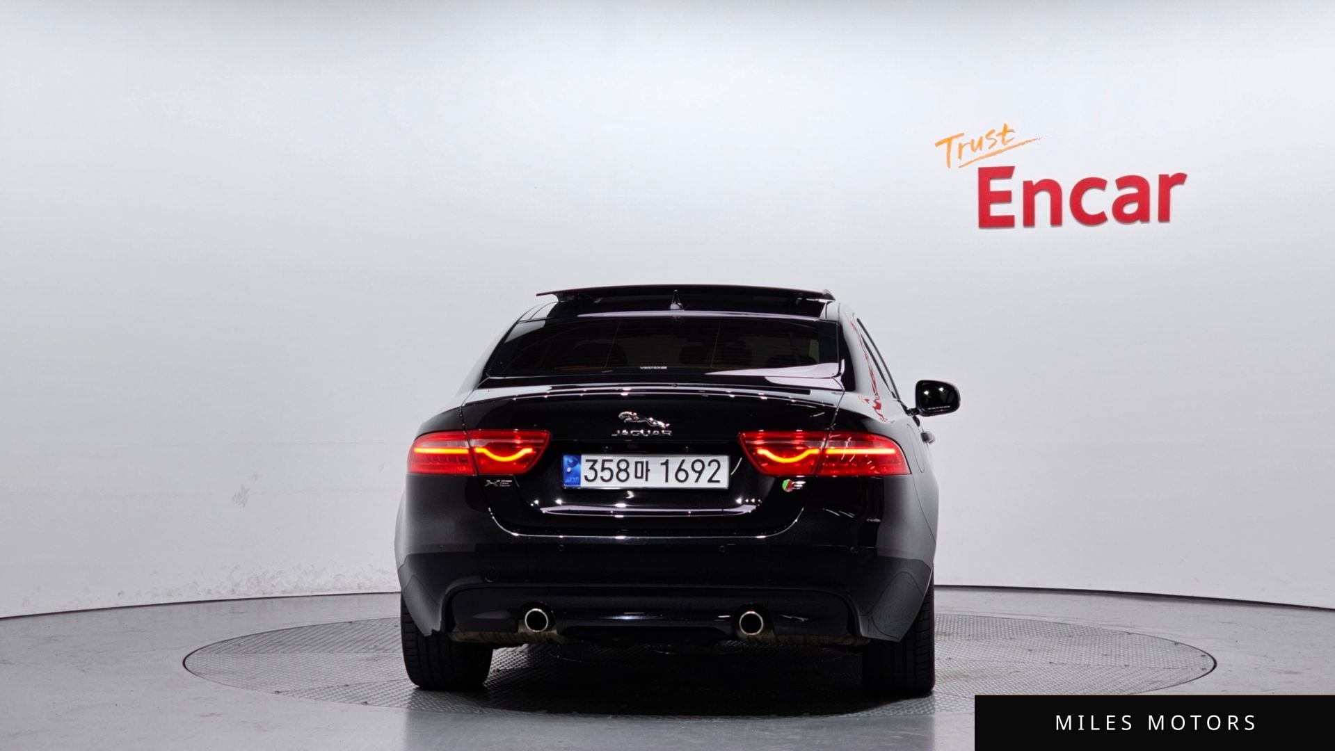 Jaguar XE 2016 — миниатюра 4