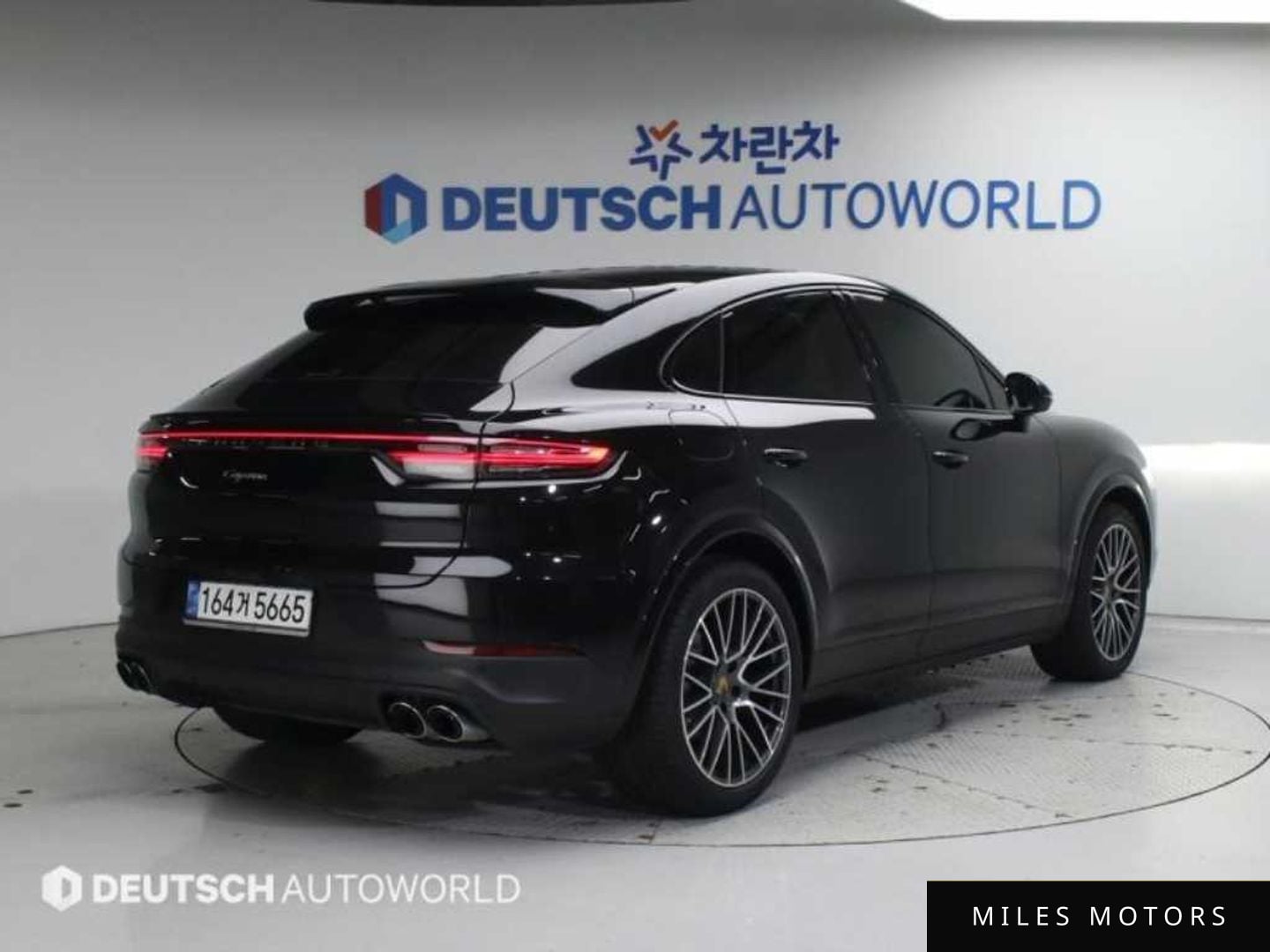 Porsche Cayenne 2023 — миниатюра 2