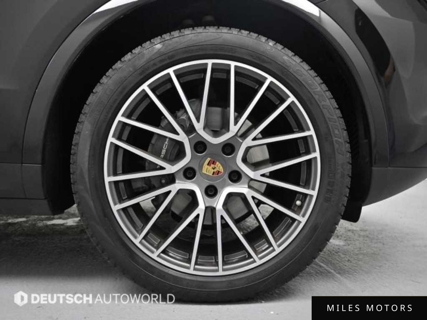 Porsche Cayenne 2023 — миниатюра 5