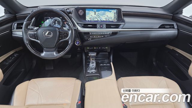 Лексус ES300h 2019 — миниатюра 7