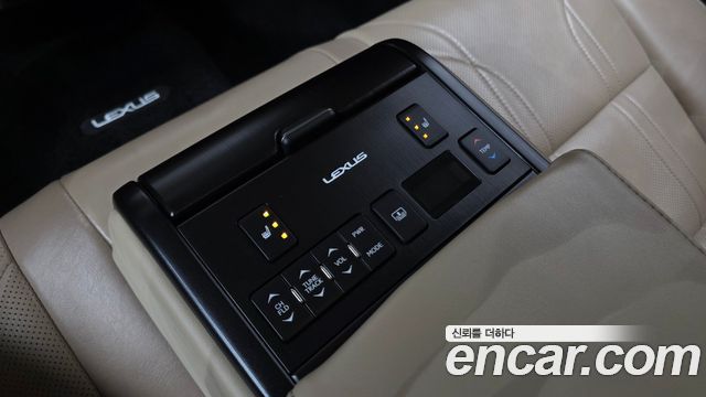 Лексус ES300h 2019 — миниатюра 18