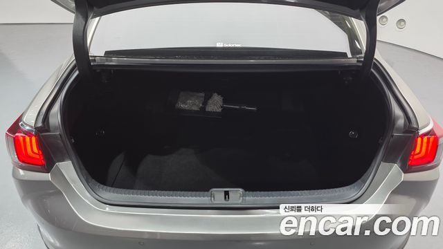 Лексус ES300h 2019 — миниатюра 20