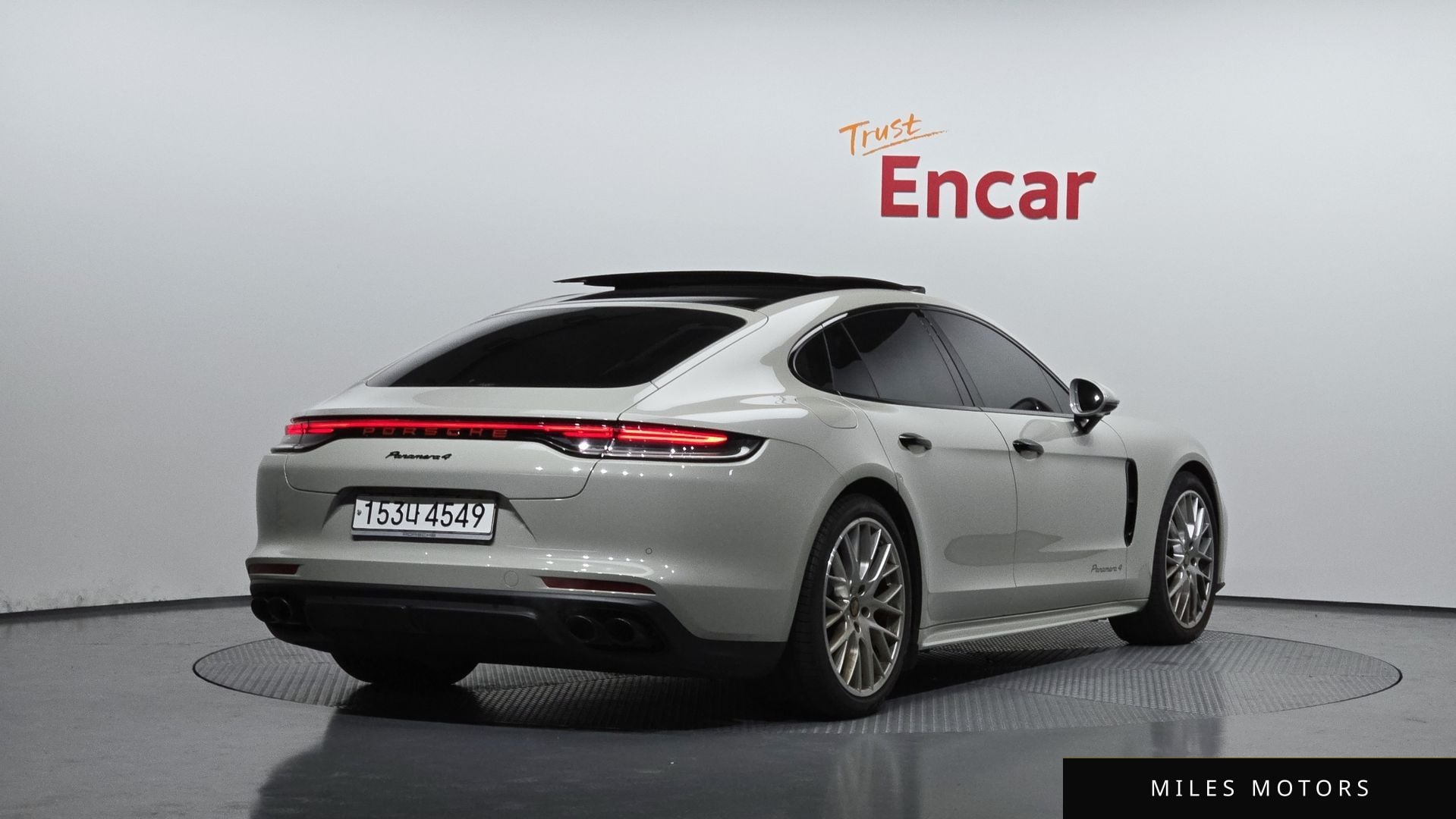 Porsche Panamera 2021 — миниатюра 2