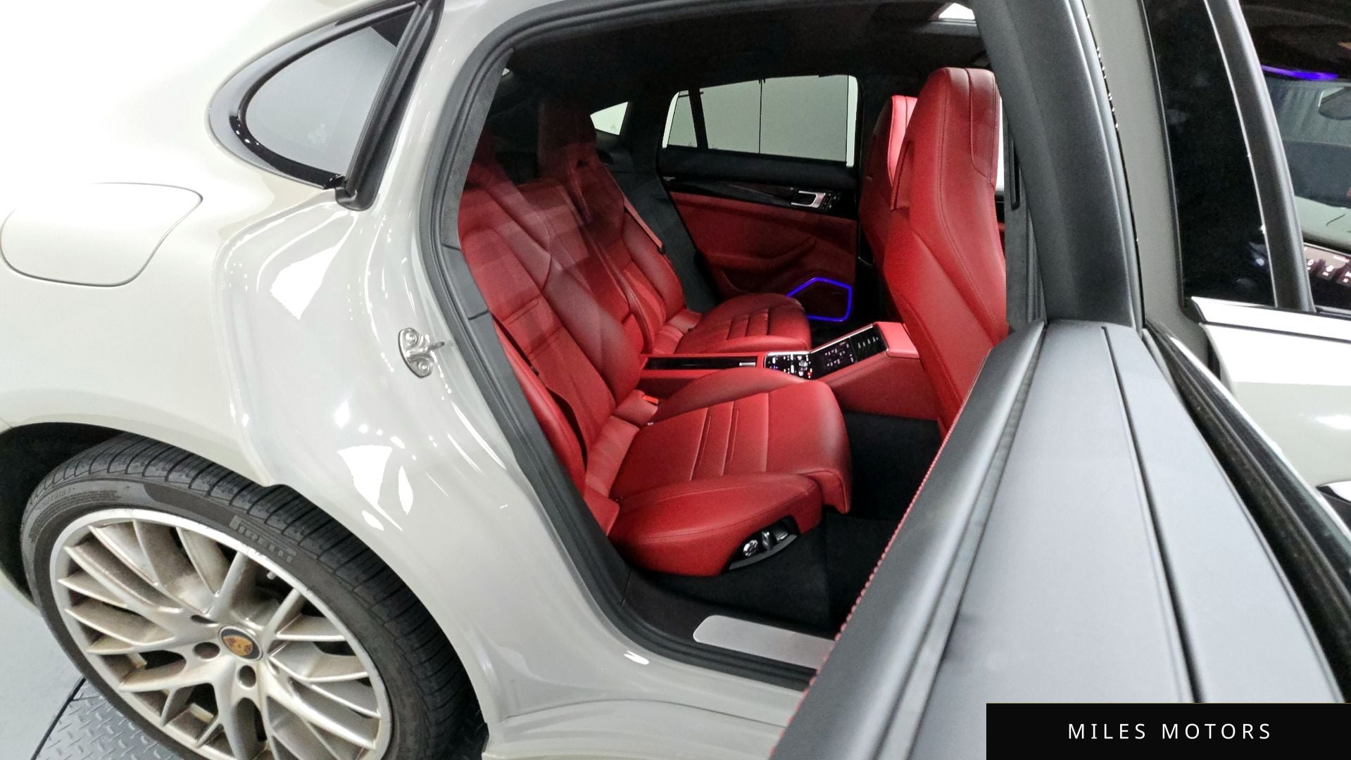 Porsche Panamera 2021 — миниатюра 12