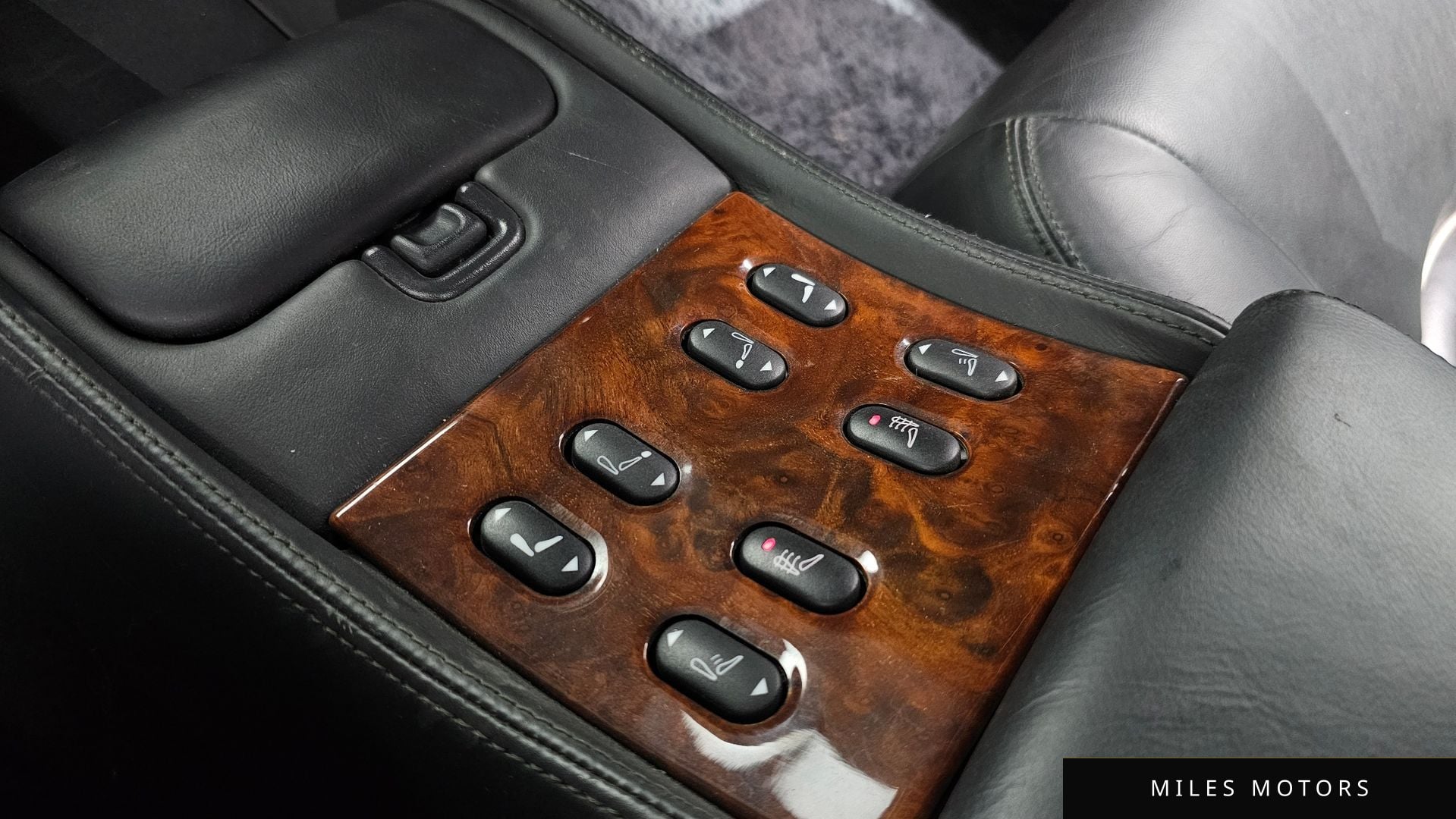 Jaguar 다임러 2002 — миниатюра 19