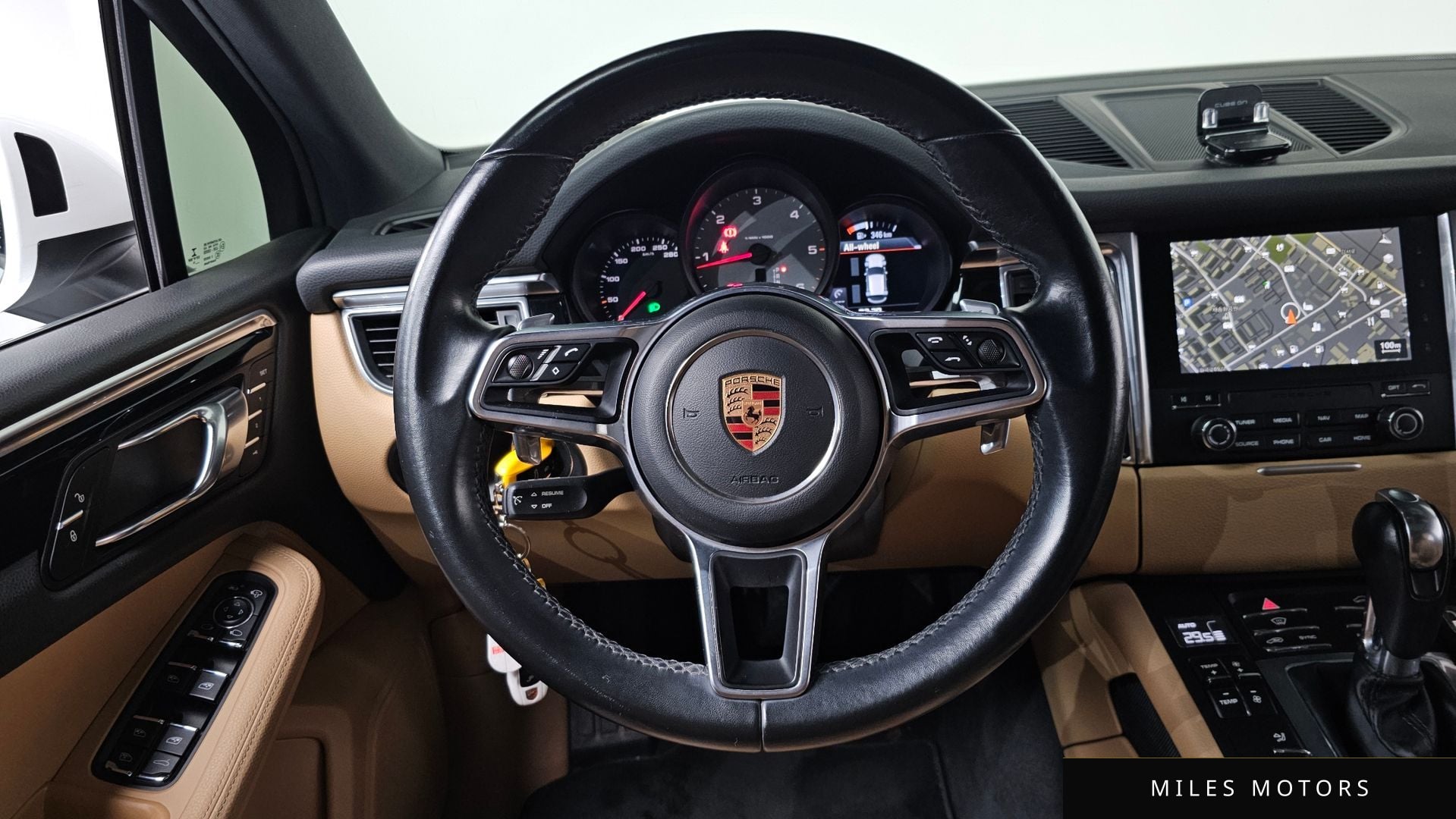Porsche Macan 2017 — миниатюра 13