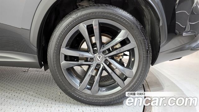 Лексус NX350h 2023 — миниатюра 5