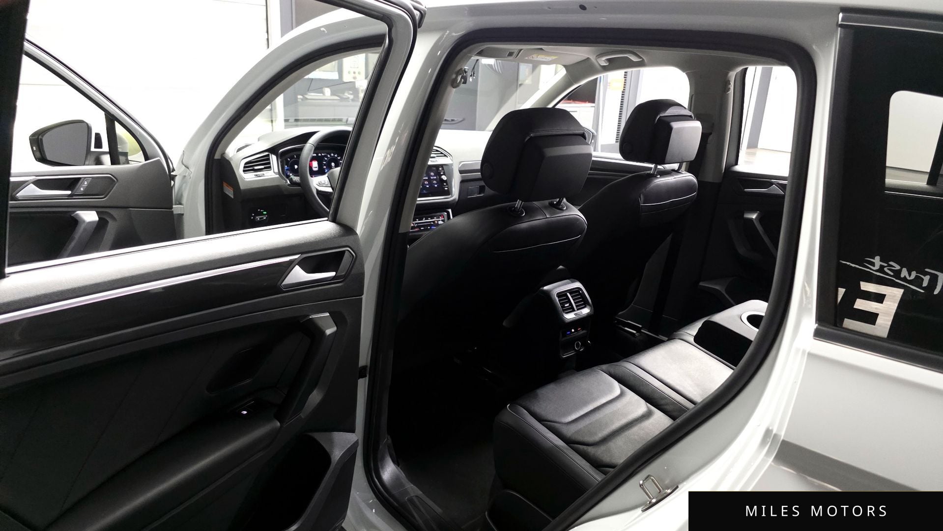 Volkswagen Tiguan 2021 — миниатюра 11