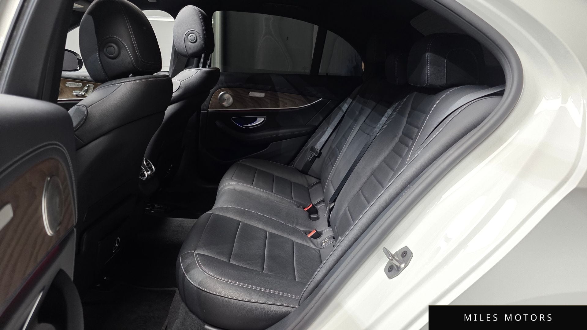 Mercedes-Benz E-Class W213 2022 — миниатюра 12