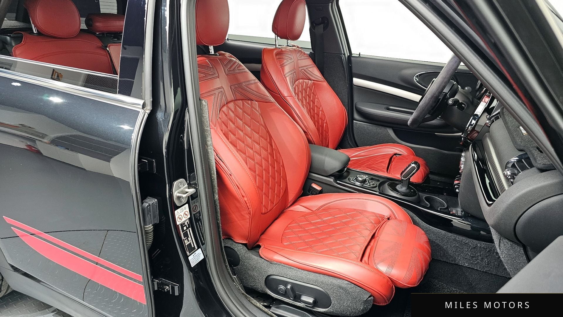 MINI 쿠퍼 S 클럽맨 2023 — миниатюра 10