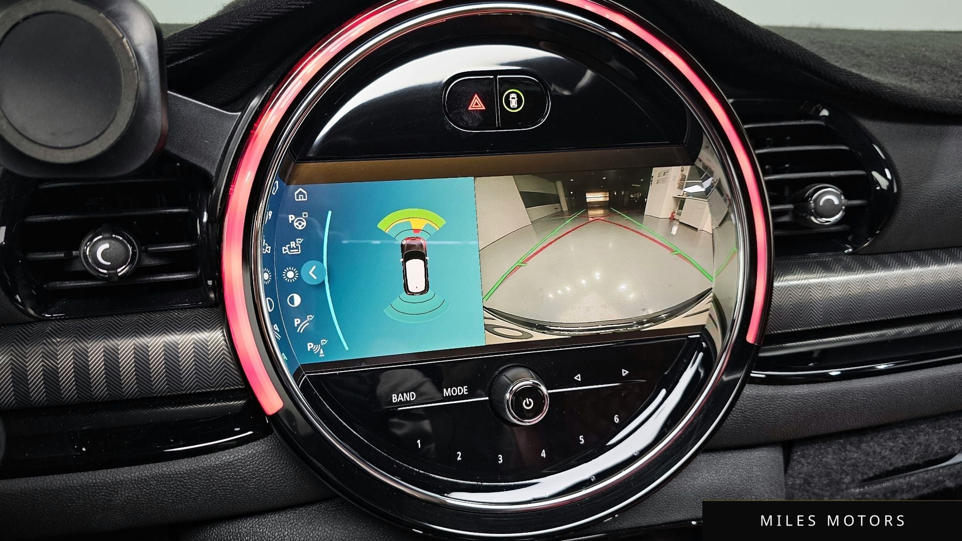 MINI 쿠퍼 S 클럽맨 2023 — миниатюра 14