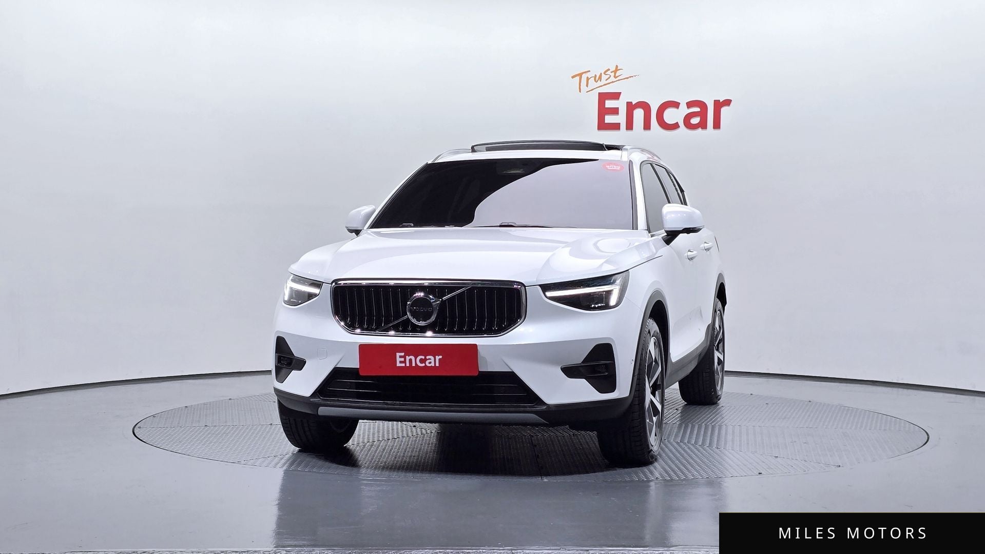 Volvo XC40 2024 — миниатюра 3