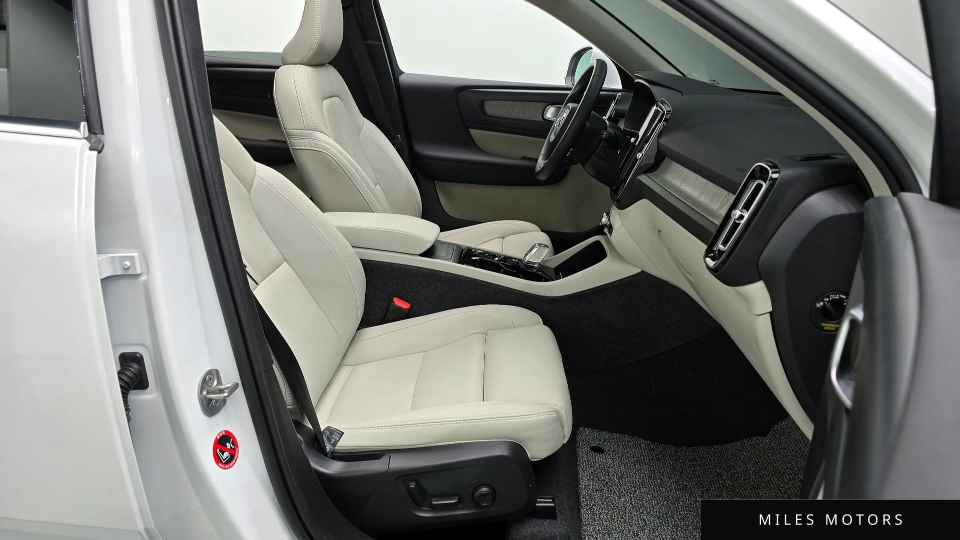 Volvo XC40 2024 — миниатюра 10
