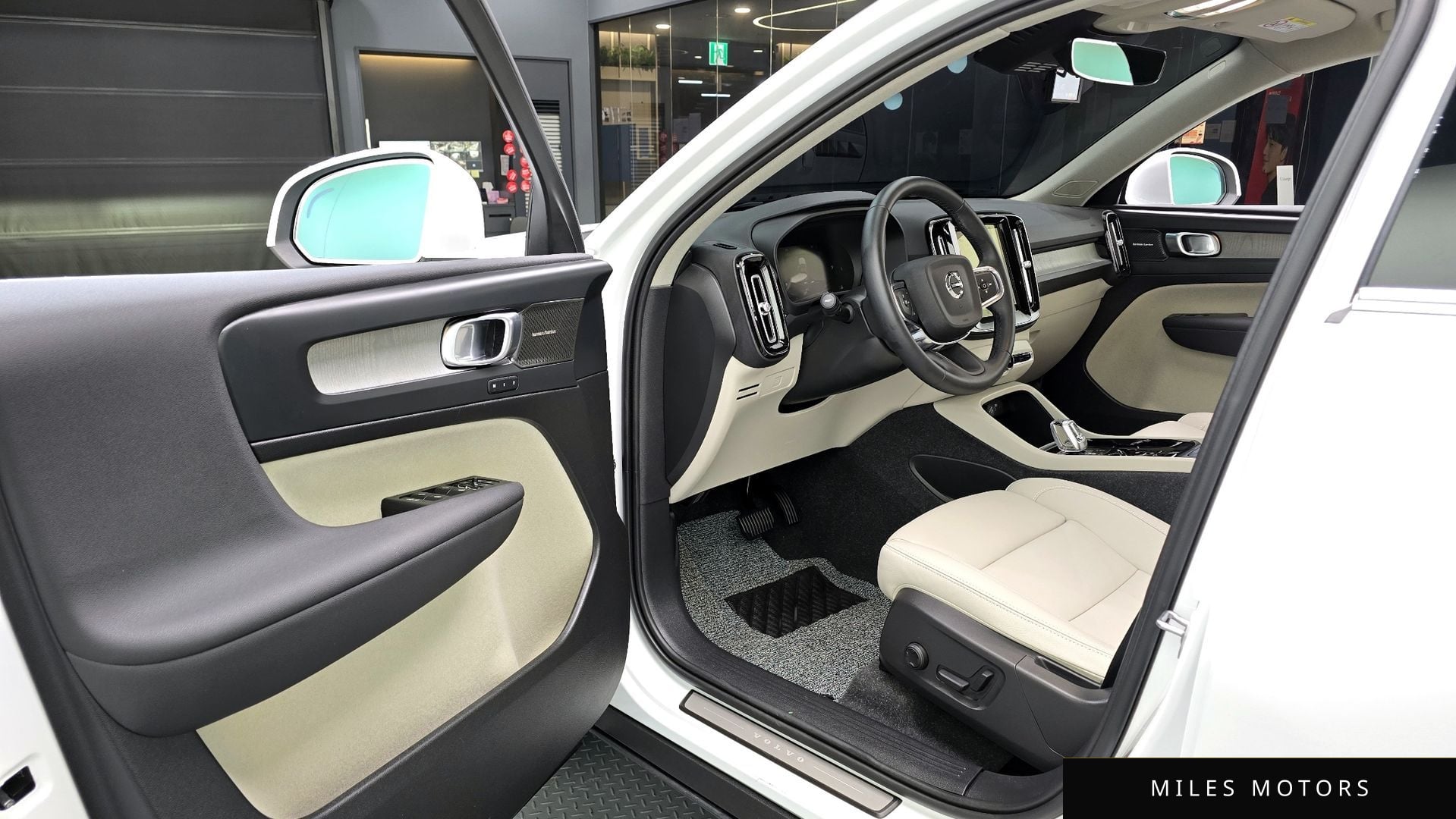 Volvo XC40 2024 — миниатюра 11